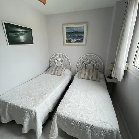 Apartment Nuevo Con Piscina Y Garaje En La Urb